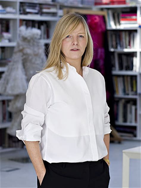 sarah burton fashion designer